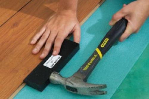 Какие инструменты необходимы для установки деревянного пола. Какие инструменты нужны для укладки паркетной доски