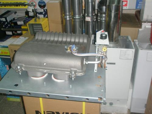 Какой дизайн и стиль помещения лучше всего подойдут для газовых конвекторов дымоходных открытого типа горения. Схема внутреннего устройства и материалы