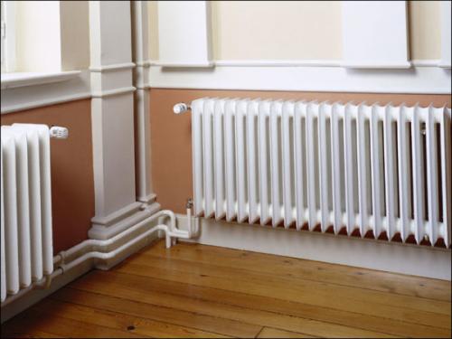 Что лучше чугунные батареи или биметаллические. Какие критерии следует учитывать при выборе батарей отопления?