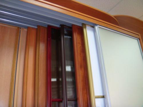 Какие специальные двери и фурнитура подойдут для встроенного шкафа-купе. Варианты фурнитуры В шкафы купе, основные особенности