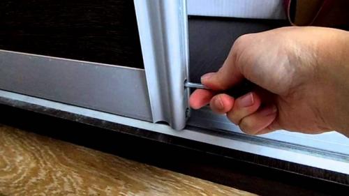 Как сделать двери купе скользящими и плавными в открытии и закрытии. Распространенные неисправности