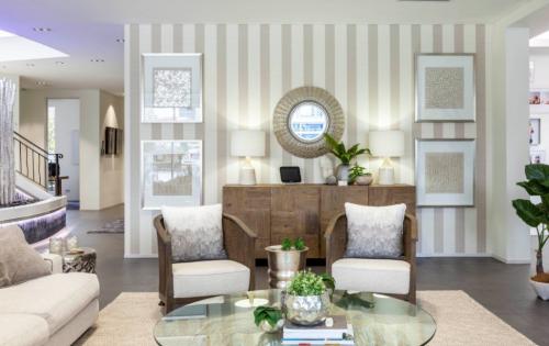 Обои с крупным рисунком в интерьере гостиной. Обои в интерьере гостиной: разновидности