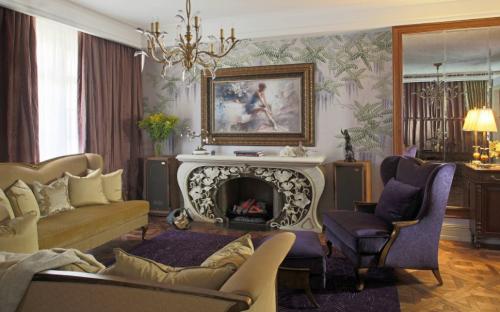 Обои с крупным рисунком в интерьере гостиной. Обои в интерьере гостиной: разновидности