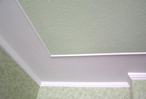 Как правильно подобрать обои для потолка. Плюсы и минусы потолочной отделки обоями 02