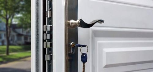 Какие типы замков стоит рассмотреть при выборе двери для частного дома. Выбираем надёжный замок: цена, виды, особенности