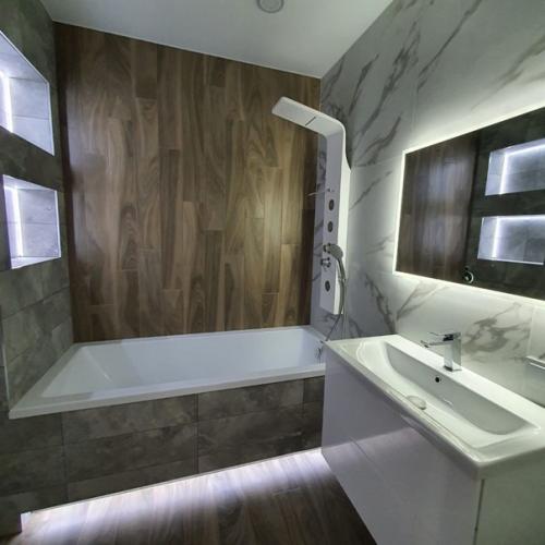 Вот такой санузел после капитального ремонта. 03