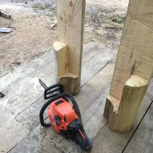 Учебникремонта. Кровать из оцилиндрованного бревна. 01