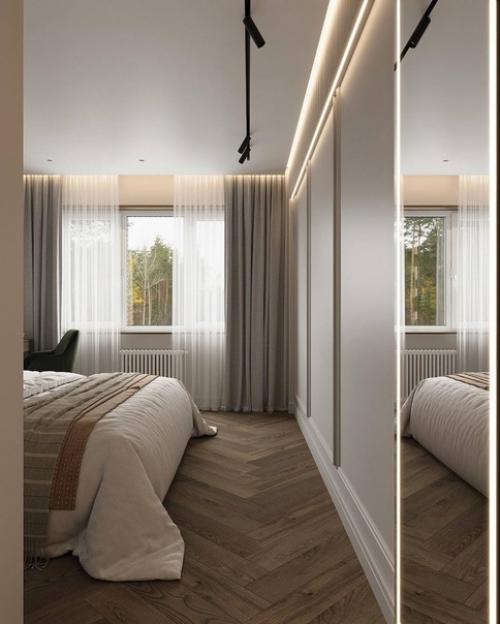 Сочетание акцентных обоев таинственного леса и современной классики в интерьере спальни. 05