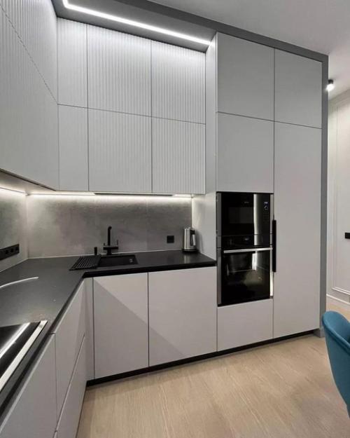 Дорого - богато.  Итальянская кухня с австрийской фурнитурой. 01