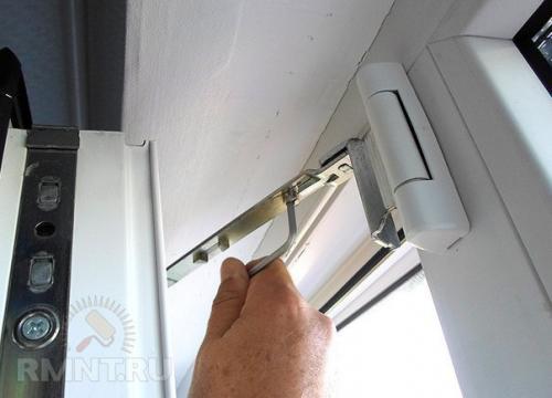 Как отрегулировать фурнитуру пластикового окна. 01