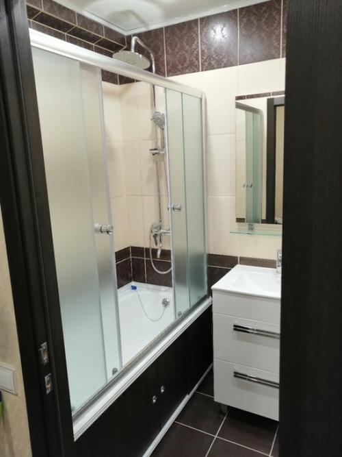 Когда покупаешь квартиру неглядя, иногда бывают неожиданно расписные до и после! 09