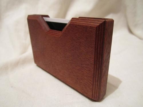 Кардхолдер на 5 карт из шпона Сапеле. 02