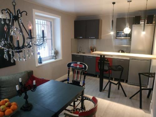 Частный дом, 1 этаж, своими руками от тёплых полов до дизайна. 01