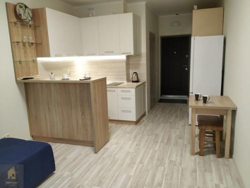 Маленькая квартира - студия с хорошей планировкой, площадью 30 кв. 03