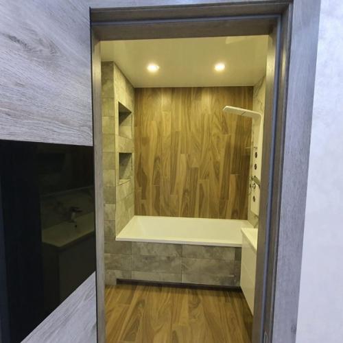 Вот такой санузел после капитального ремонта. 04