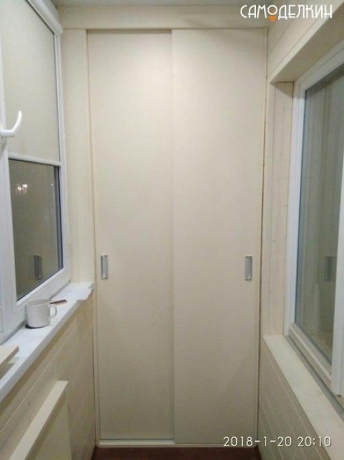 Сделал мебель на балконе сам и на все это ушло два листа дсп. 02