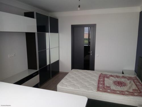 Ремонтом занимался сам после работы. 06