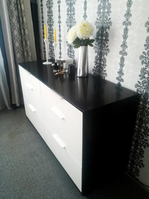 Сделай сам. Мы обновляем старый комод с помощью винила под змеиную кожу. 05