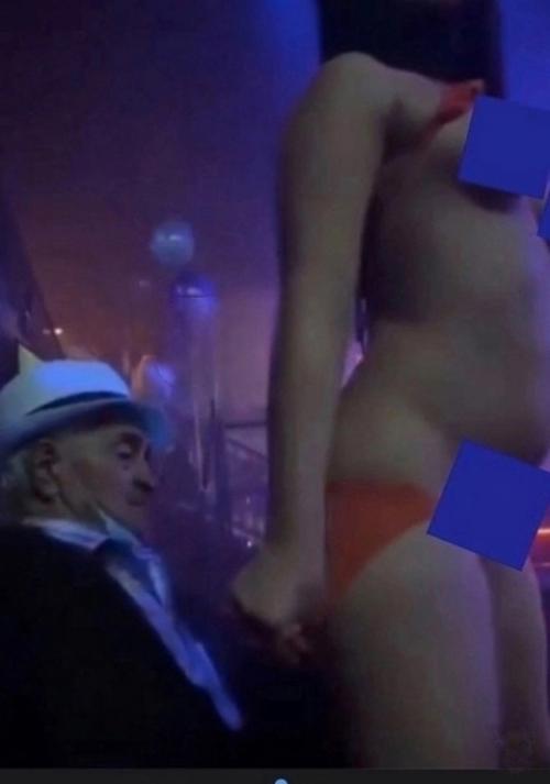 90-Летний пенсионер незабываемое шоу в самарском стрип-баре устроил. 01
