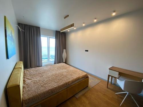 52 кв.  м с видом на море. 09