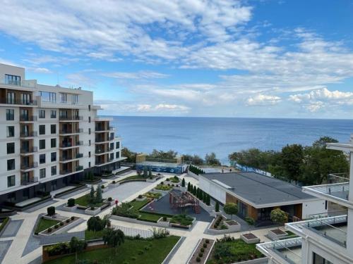 52 кв.  м с видом на море. 01