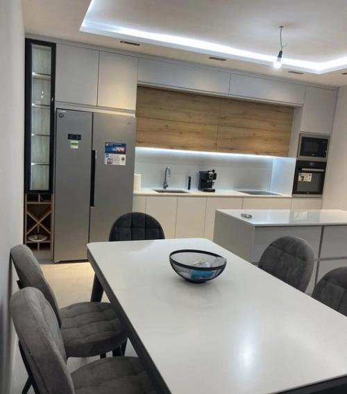 Кухня - гостиная во всей красе. 02