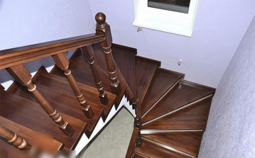 Одно из лучших решений междуэтажного сообщения - это бетонная лестница. 01 Одно из лучших решений междуэтажного сообщения - это бетонная лестница. 01