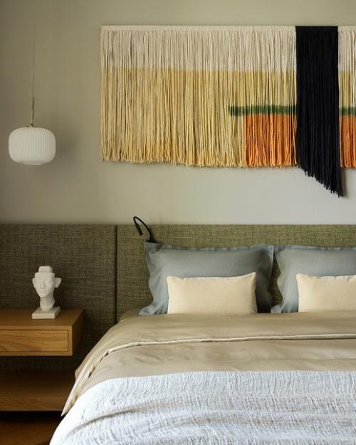 Интерьер квартиры без дизайнерских клише, без трендовых цветов и силуэтов, микс эпох. 08