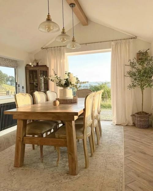 Этот дом - воплощение элегантности, комфорта и гармонии с природой. 02