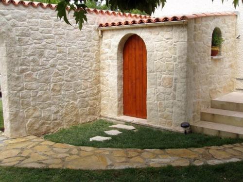 Преимущество отделки фасадов материалом декопьер: 02