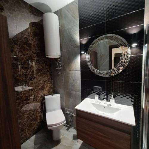 Мы сдаем шикарную кухню студию + спальню с видом на море. 06