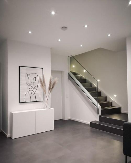 Лестница до и после ремонта. 06