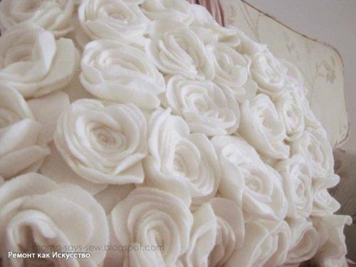 Подушка с розами из флиса. 07