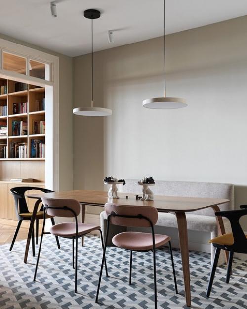 Интерьер квартиры без дизайнерских клише, без трендовых цветов и силуэтов, микс эпох. 02