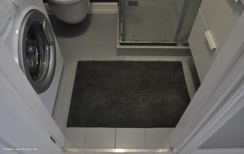 Оцените нашу ванную комнату. 03