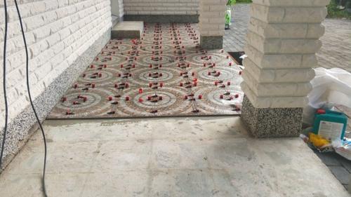 В одни руки ремонтировал крыльцо, на фото до и после. 03