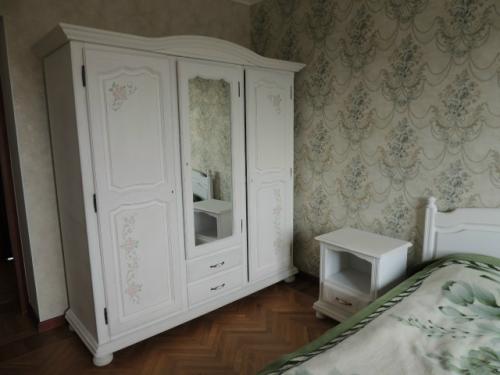 С мужем отреставрировали старую мебель. 07