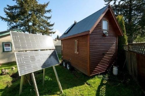 Прекрасная идея маленького домика для дачного участка. 02