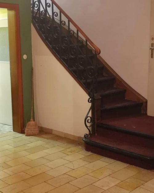 Лестница до и после ремонта. 01