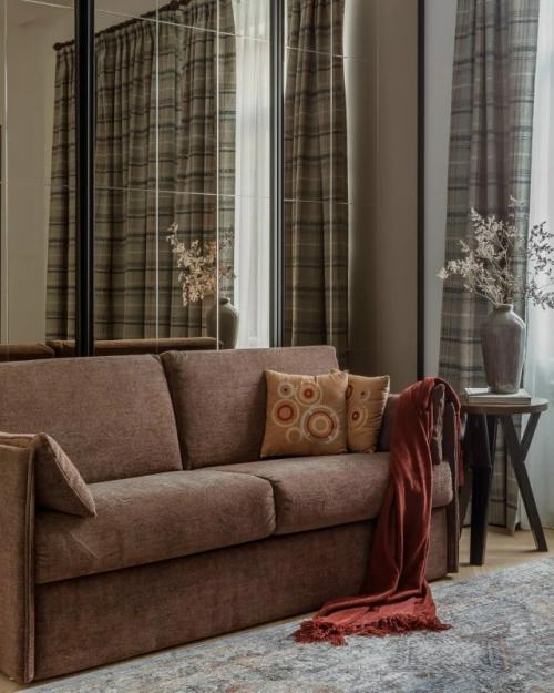 Роскошный интерьер двухэтажного дома впечатляет продуманностью, масштабом и исключительным чувством стиля. 02