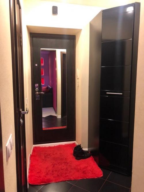 Живу один.  Ремонт под себя делал. 06