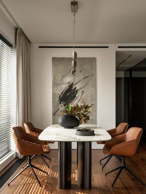 Архитекторы проекта от Planka Buro создали интерьер для семьи из трёх человек, где каждая зона продумана до мелочей. 09