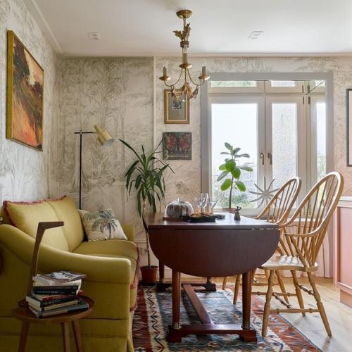 Интерьер квартиры. Архитектурные детали, такие как плинтусы, молдинги и карнизы, придают интерьеру элегантность и изысканность. 01