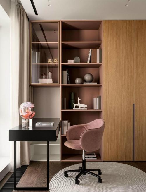 Архитекторы проекта от Planka Buro создали интерьер для семьи из трёх человек, где каждая зона продумана до мелочей. 02