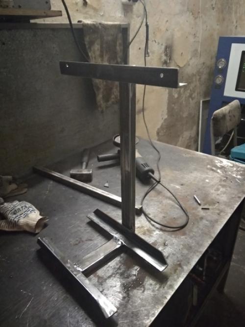 Сыну 14 лет, уже вырос со своего письменного стола. 03