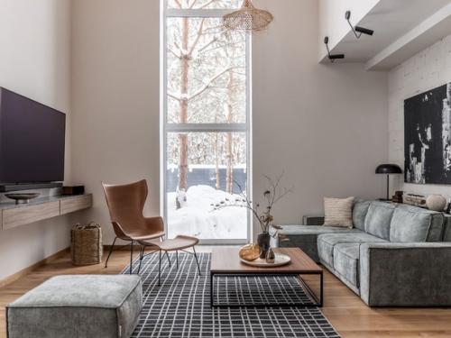 Дизайн этого дома следует принципам минимализма, где меньше - значит больше. 02