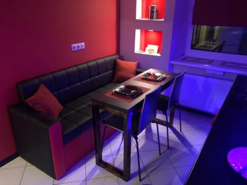 Живу один.  Ремонт под себя делал. 05