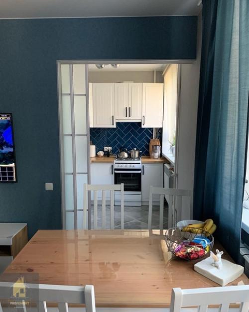 Этот синий фартук смотрится просто шикарно! 04