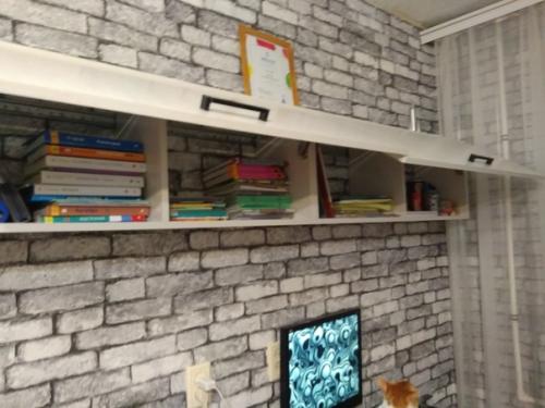 Сыну 14 лет, уже вырос со своего письменного стола. 05