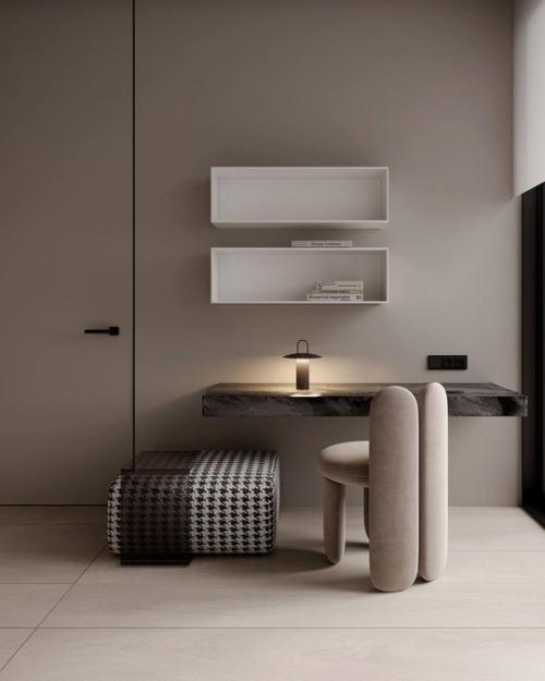 Лаконичный интерьер комнаты в светлых тонах. 01